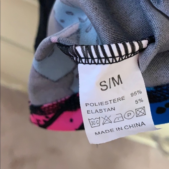 Workout Top. - Picture 3 of 3